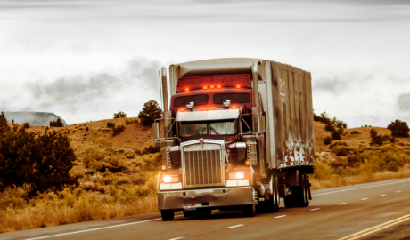 Argentina y países vecinos simplifican los trámites para el transporte terrestre internacional